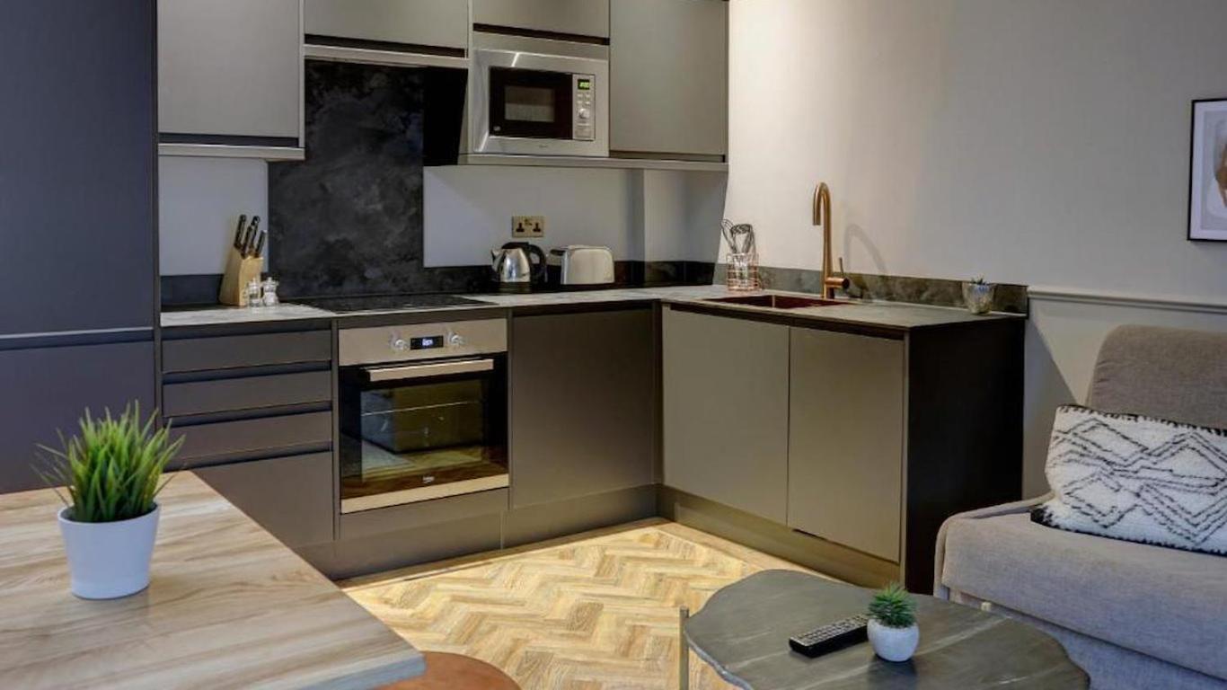 Hy Lytham St Anne'S Aparthotel Литам Сент Аннс Екстериор снимка A kitchen in a serviced apartment
