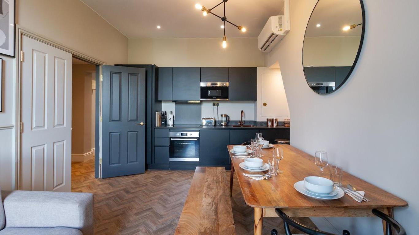 Hy Lytham St Anne'S Aparthotel Литам Сент Аннс Екстериор снимка